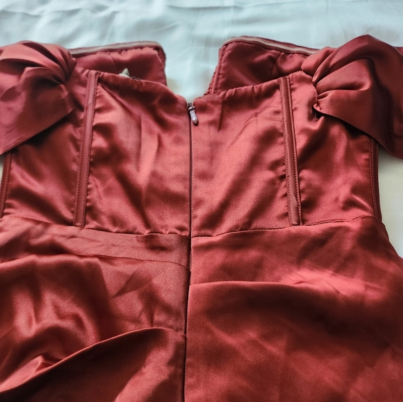 Sold Selfie LeslieMariesa Plunging Neckline Dress Red - Picture 9 of 12